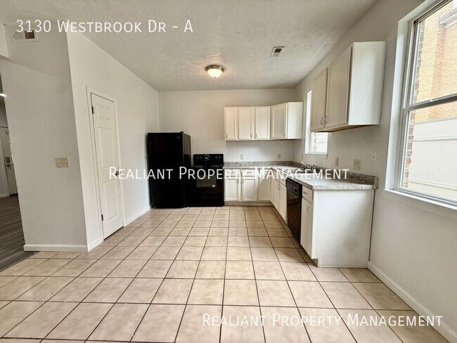 Photo - 3130 Westbrook Dr Unit A