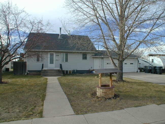 House For Lease - House For Lease