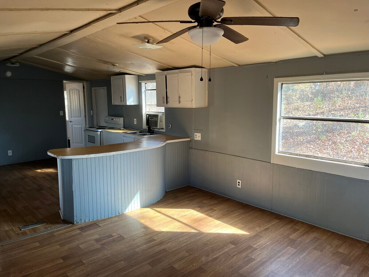 Photo - 6706 Skyview Dr SE