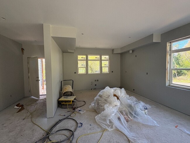 Photo - Brand New - Big 5 bedroom House