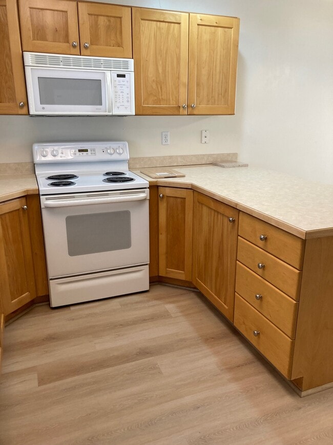 Photo - 1440 Cobblestone Ln