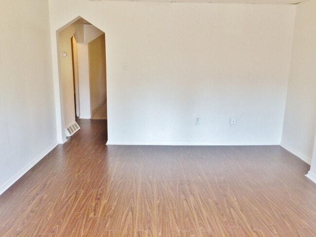 Photo - East Liberty - Apartments For Rent In Pittsburgh Unit 2