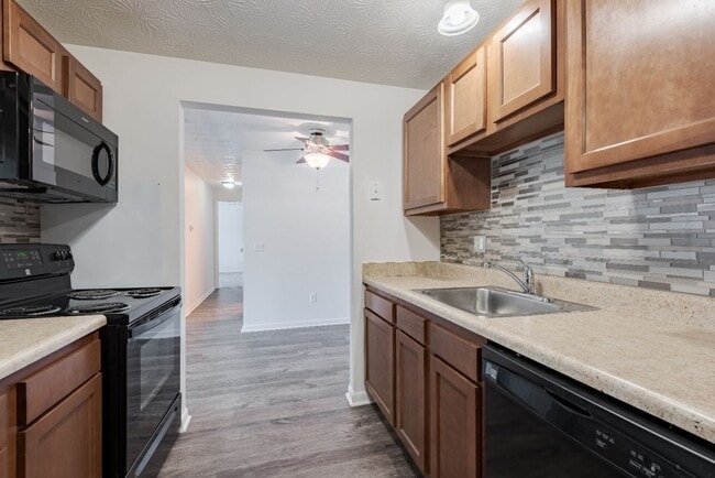 Webster Manor Apartment Homes