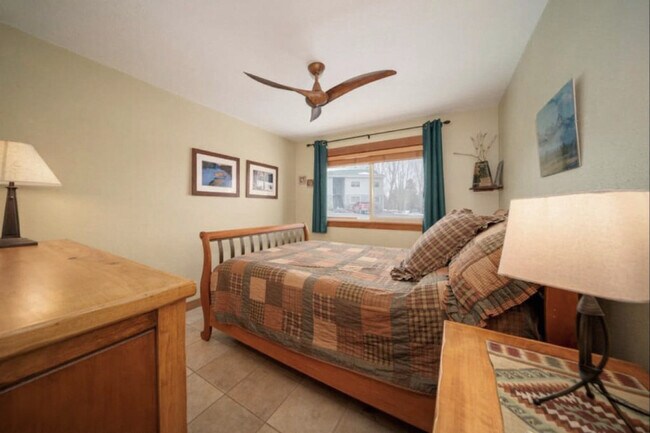 300 Sterling Way Unit SI ID1543060P