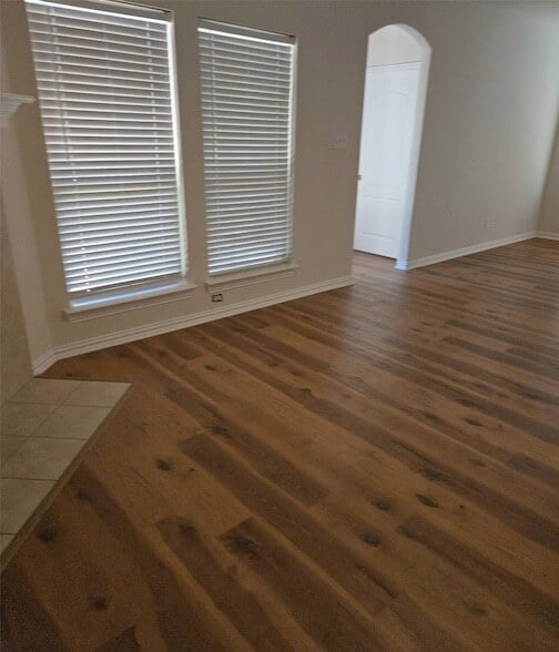 Photo - 440 Bentson Dr