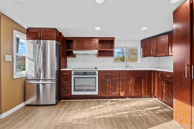 Photo - 9 Sylvan Trail