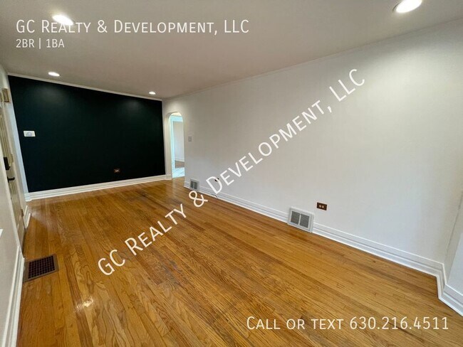 Photo - ***NEW LISTING!! / ELMWOOD PARK / UPDATED ...