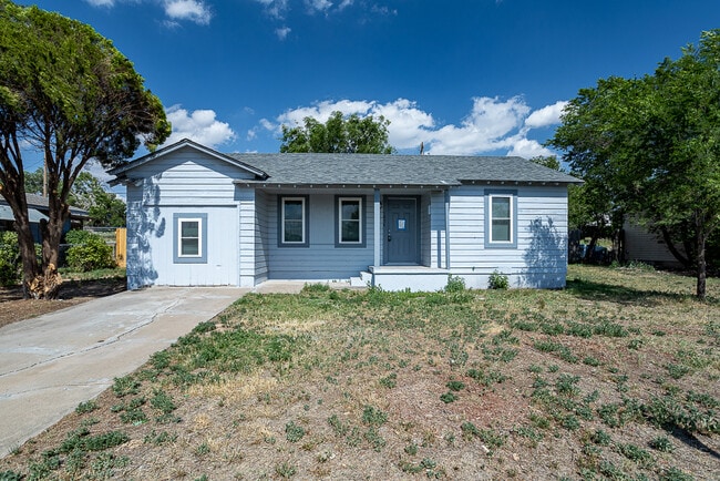 Photo - 1808 Magnolia St