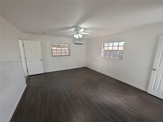 Photo - 232 SW 23rd St Unit 1-3