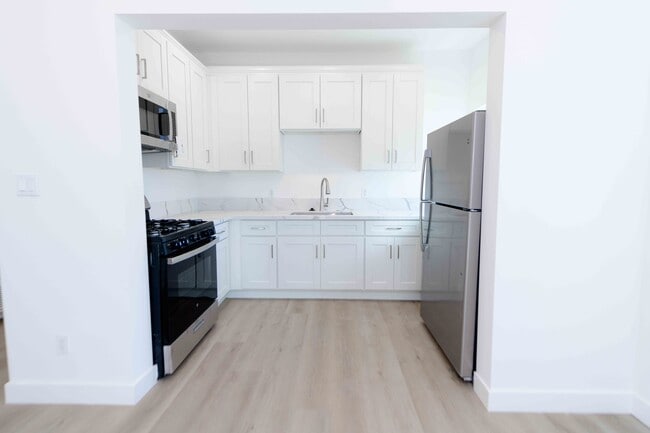 Photo - 4428 Stanford Ave