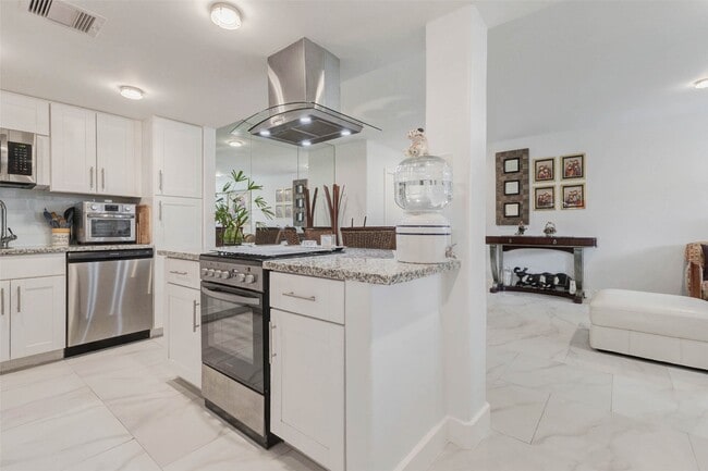 Photo - 2234 S Piney Point Rd Unit 110