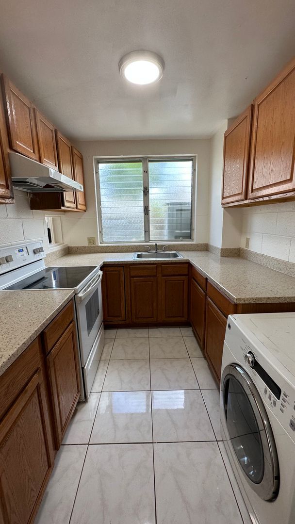 Rarely available 1 Bedroom unit for rent, House House Rental in