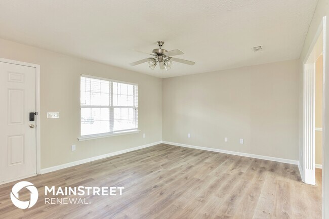 Photo - 1408 Priestshore Bay