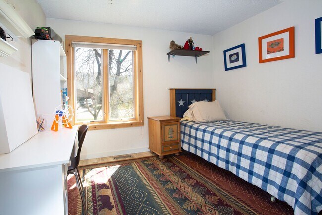 Photo - 5 Bedroom, 3 Bath house located in El Jebel, CO