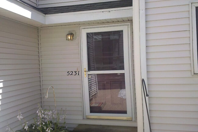 Photo - 5231 Dakota Dr