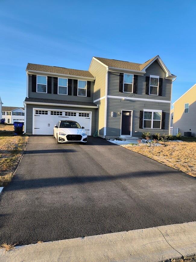 Building Photo - 370 Sedimentary Rock Rd Rental