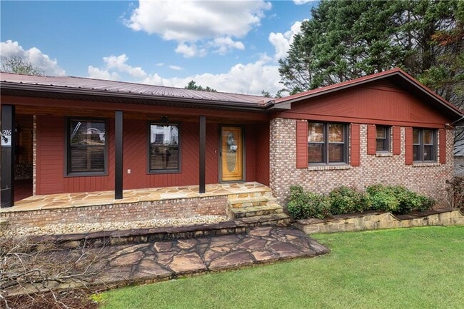 Photo - 216 Thomas Cir