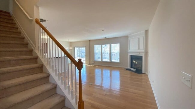 Photo - 2036 Fosco Dr NW