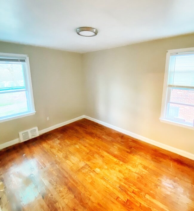 Photo - 18662 Sunset St