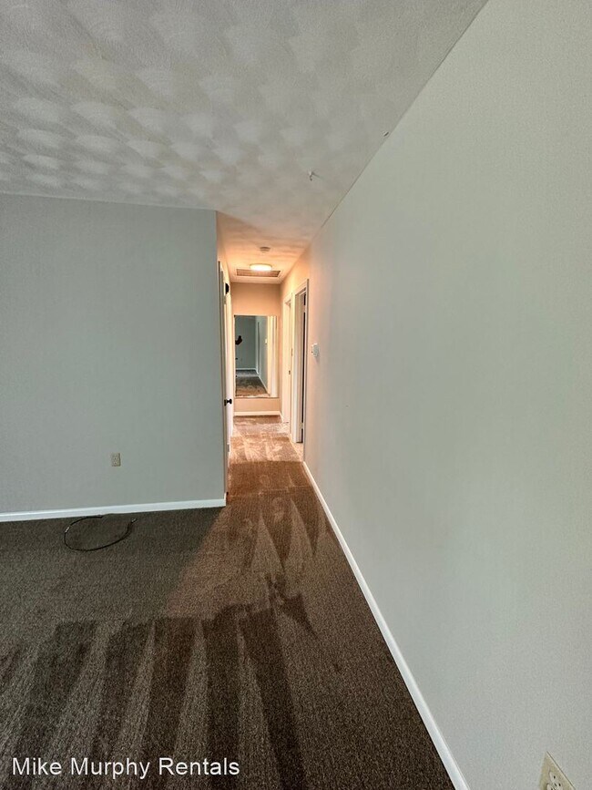 Photo - 3 br, 1.5 bath House - 11 Oakwood Circle