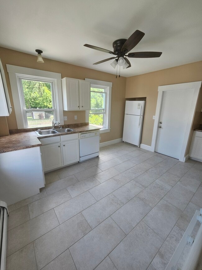 50 Oliver St Unit 2