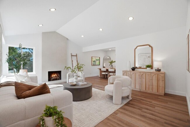 Photo - 93 Ridgeview Ave