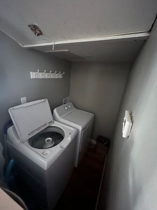 Photo - Great 5 bed Close to Northeastern