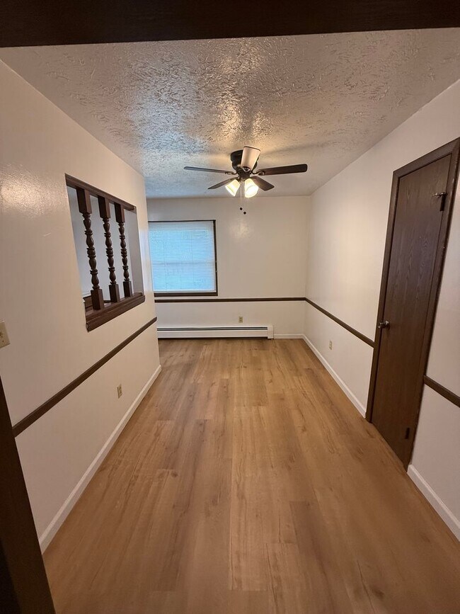 Photo - 8422 Colwyn Ct Unidad #4