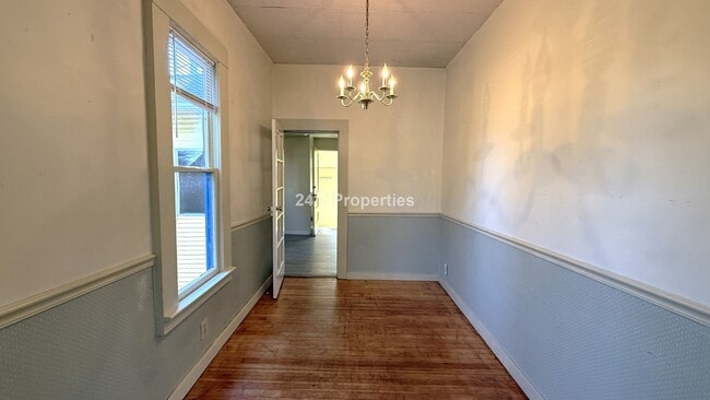 Photo - Large Yard! 2 BD Home in Fairview!