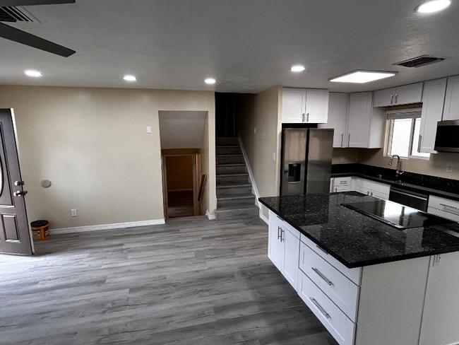 Photo - 703 E Taylor St