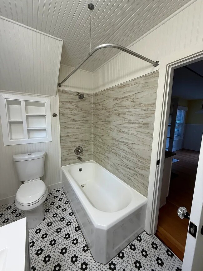 Photo - 7870 SW West Slope Dr