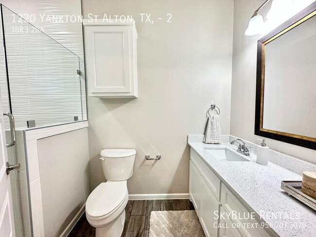 Photo - 1220 S Yankton St Unit 2