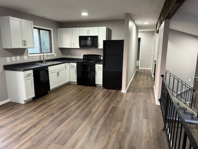 Building Photo - 6606 S 108th Terrace Rental