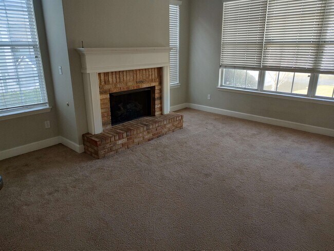 Photo - 3712 Riverton Trail