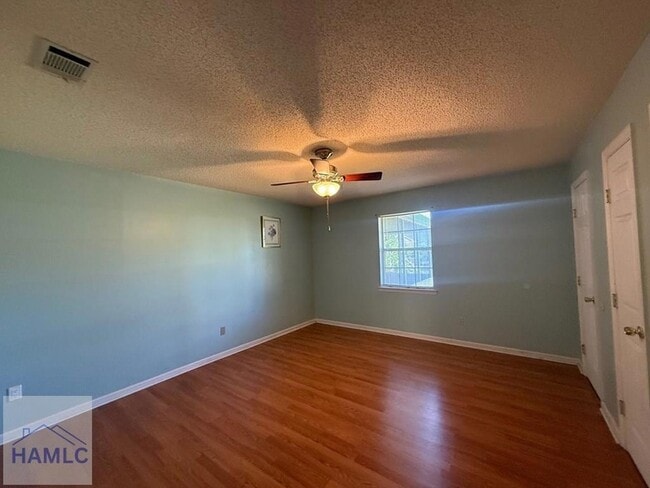 Photo - 703 Tray Ct