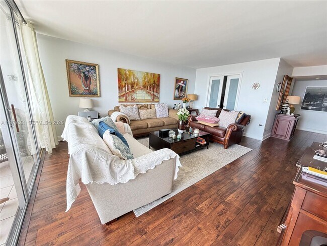 Photo - 18031 Biscayne Blvd Unit 904