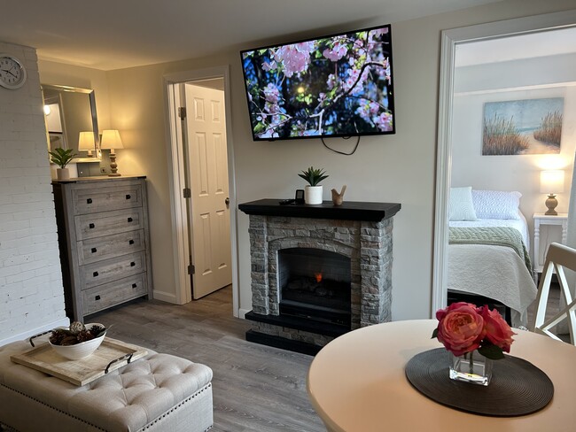 Photo - 64 Church St