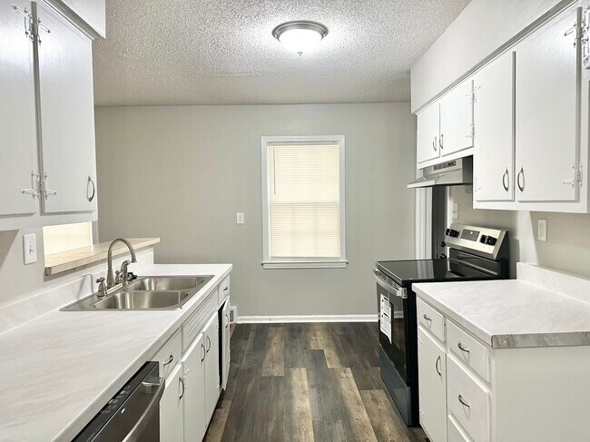 Photo - 2784 Bragg Ln