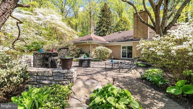 Photo - 501 Webb Rd
