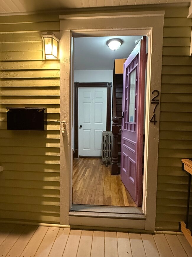 Entrada frontal del edificio - 274 Prospect St Unidad 2