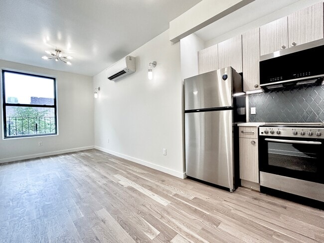 Building Photo - 524 W 134th St Rental