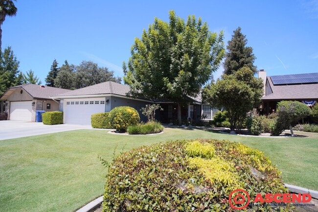Building Photo - Remarkable Home Near Old River and White Ln!