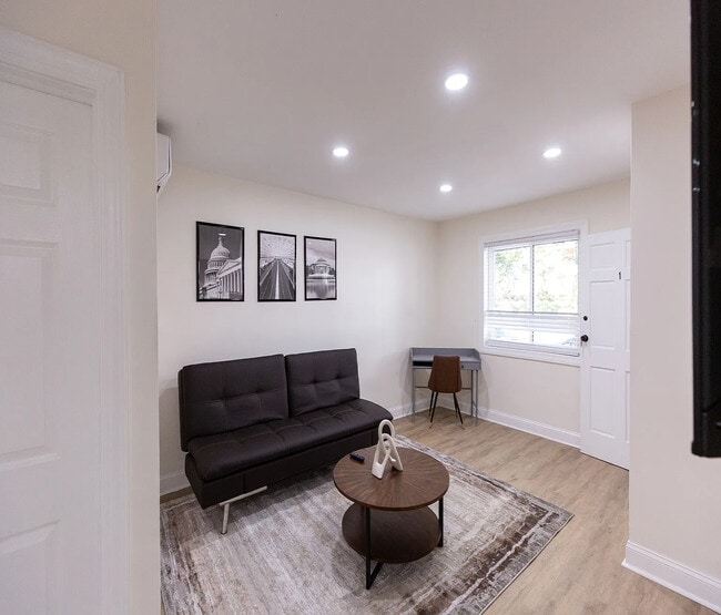 Photo - 1537 1st St SW Unit 1