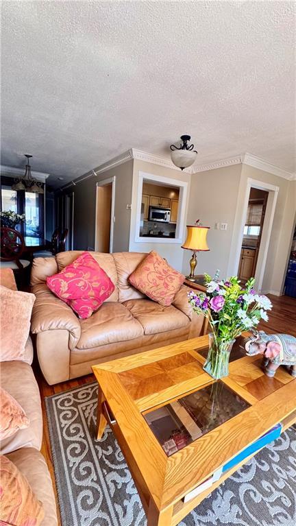 Photo - 1463 E 103rd St