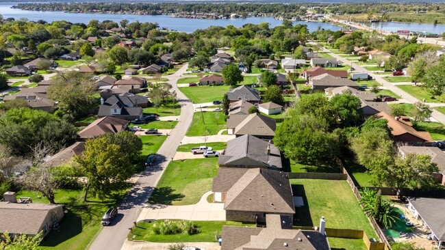 Photo - 12738 Lake Conroe Hills Dr