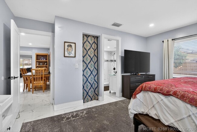 3330 NW 69th St