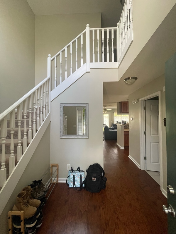 Photo - 214 Foxchase Ln