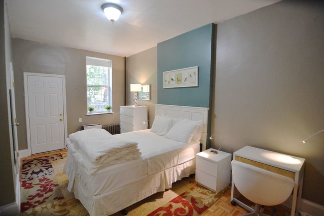 Photo - 13 St Felix St Unit Suite 2