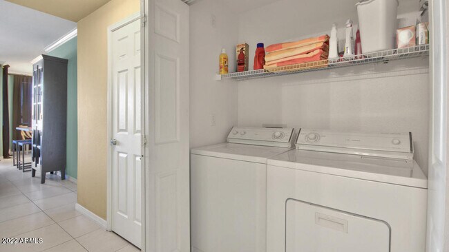 7009 E Acoma Dr Unit 2098