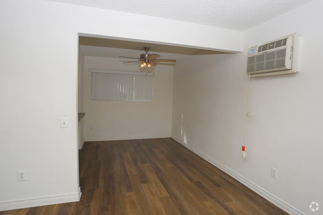 2 BR, 1 BA